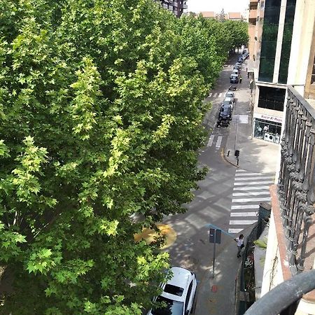 Pis Centric Apartment Manresa Luaran gambar